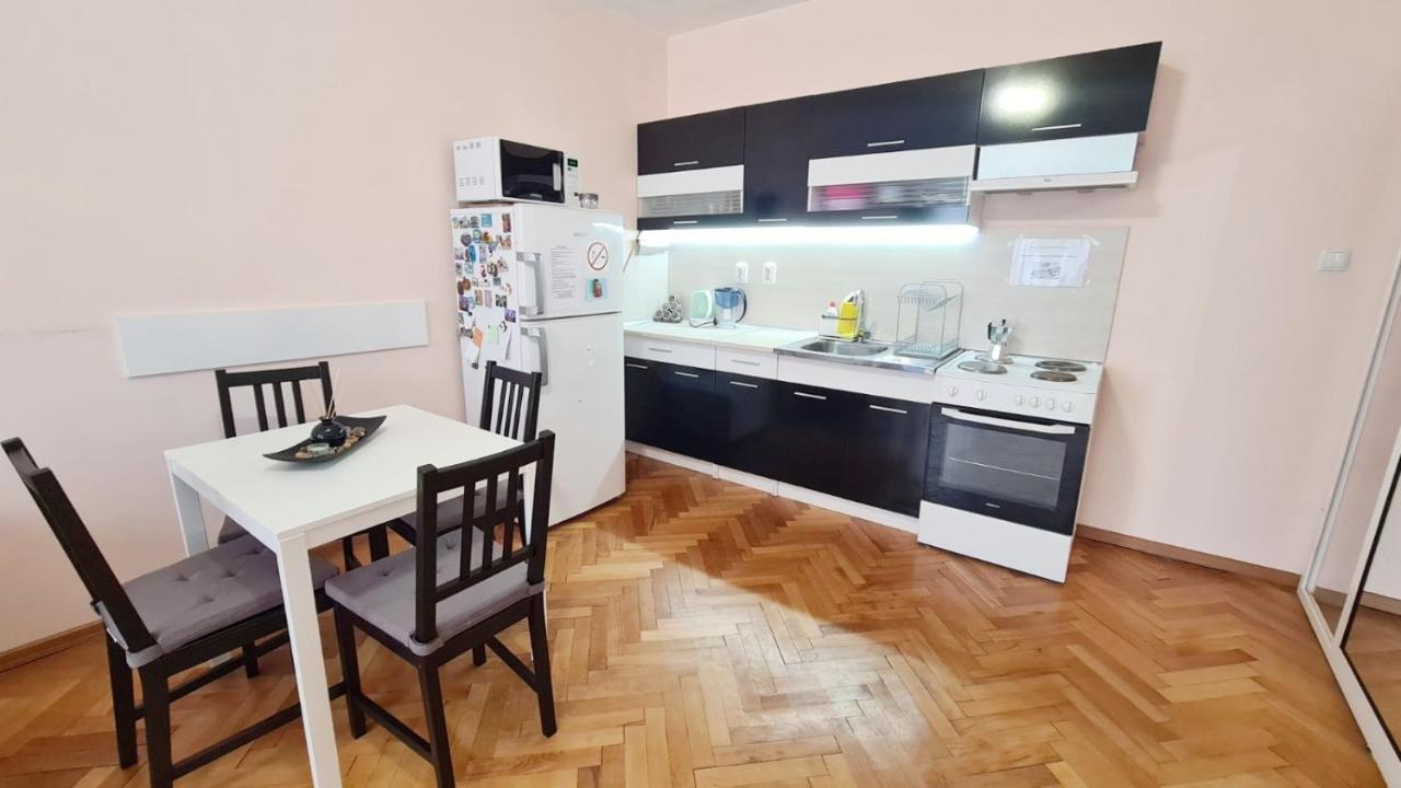 Lovely City Center 1Bd, 1Bt Apartment Sofia Exterior photo