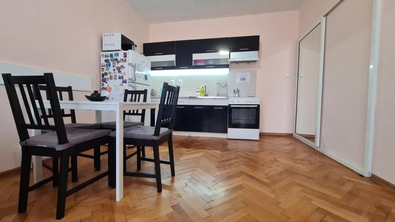 Lovely City Center 1Bd, 1Bt Apartment Sofia Exterior photo